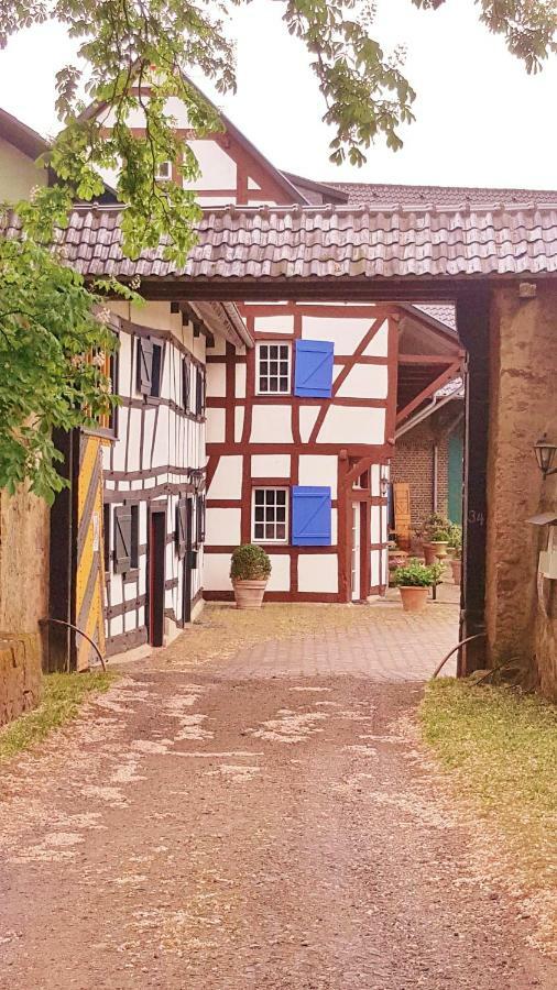 Готель Kleeburg Ойскірхен Екстер'єр фото
