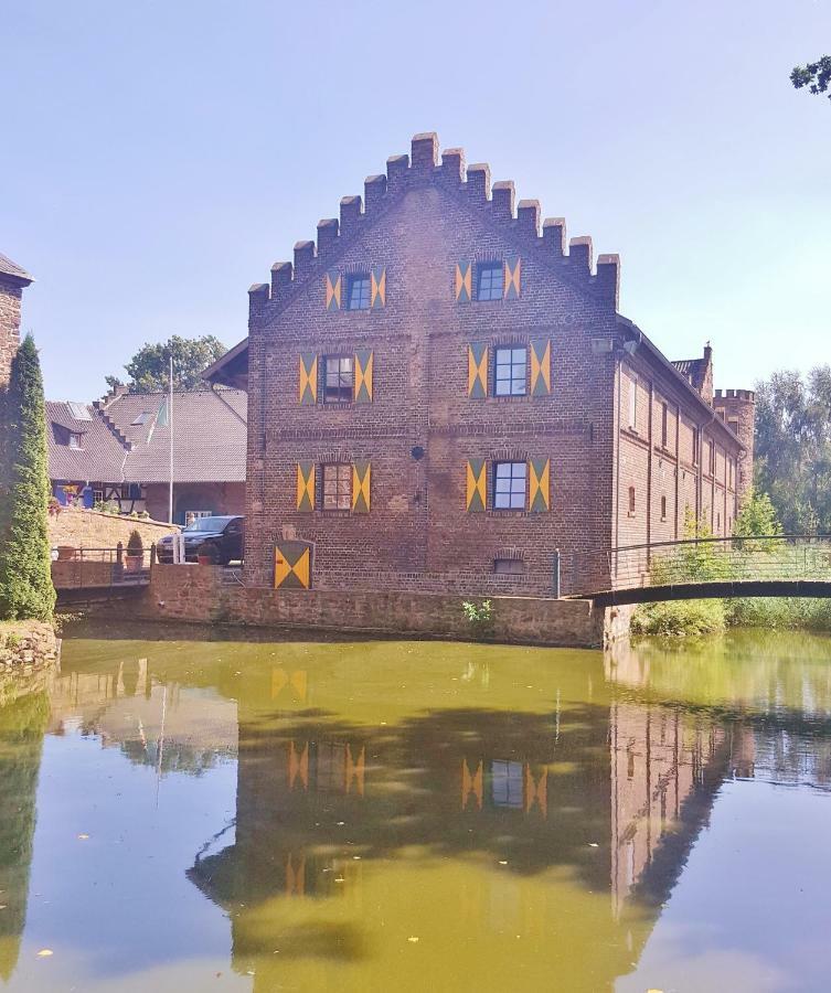 Готель Kleeburg Ойскірхен Екстер'єр фото