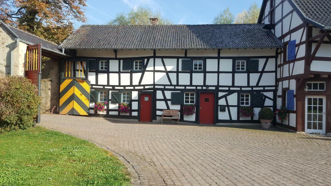 Готель Kleeburg Ойскірхен Екстер'єр фото